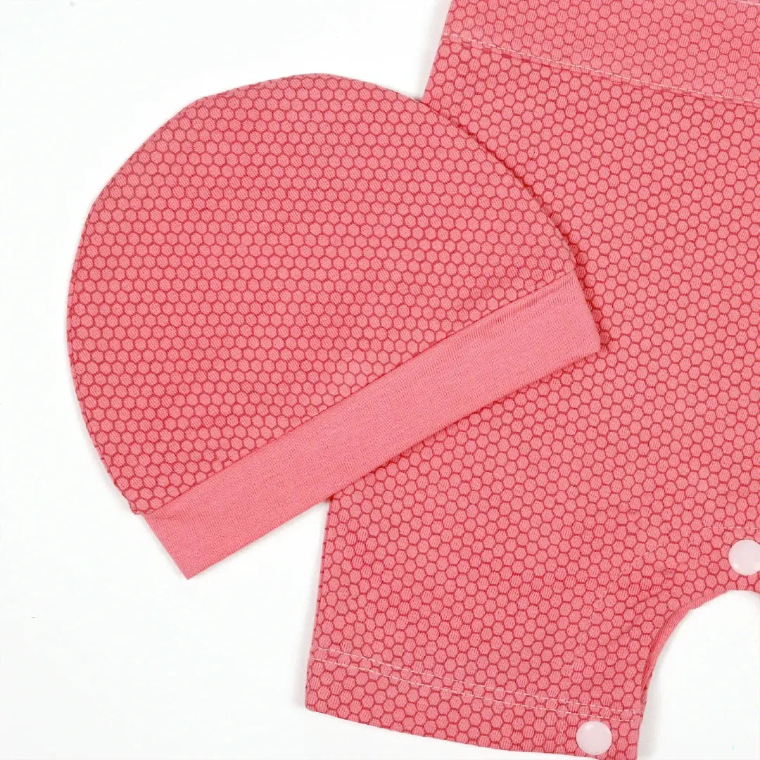 Cute Giraffe Appliqué White & Pink Baby Outfit - Niyaney Clothing