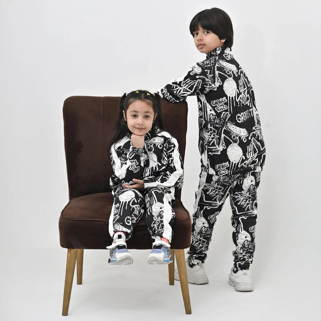 Unisex Graffiti Charcoal Fleece Co-ord - Niyaney Clothing