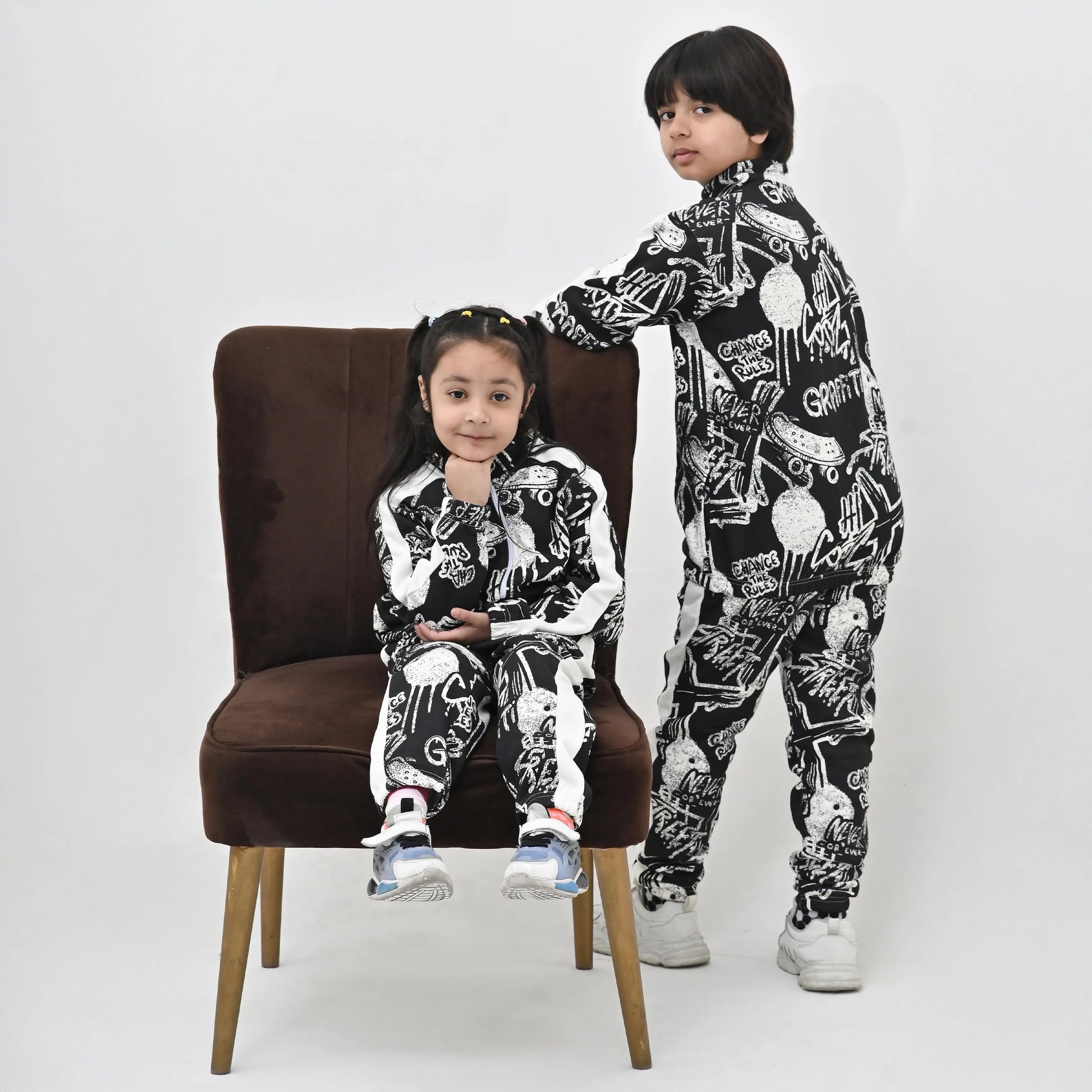 Unisex Graffiti Charcoal Fleece Co-ord - Niyaney Clothing